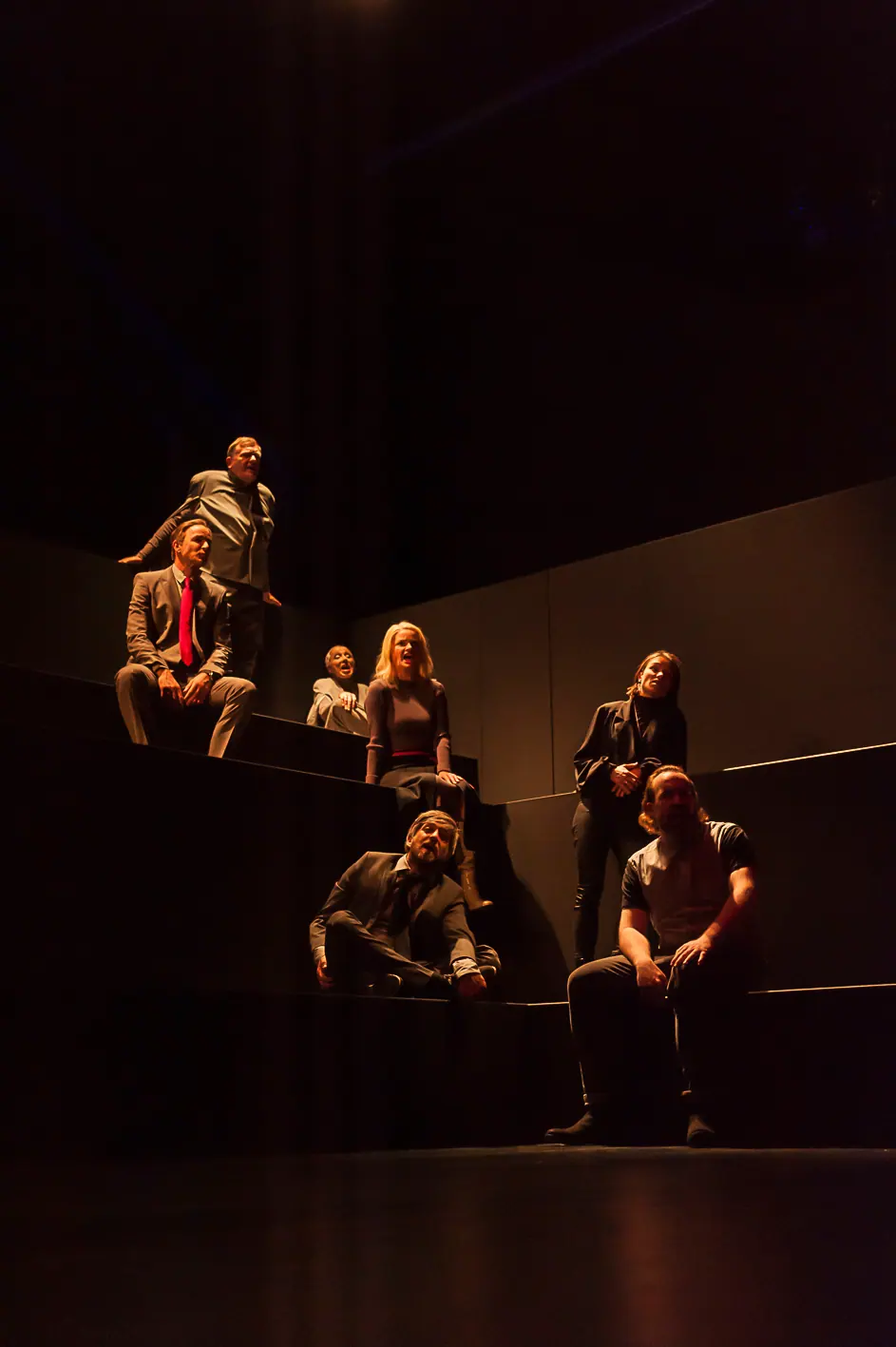 Aus dem Nichts – Theater Plauen Zwickau 2021, Szenenfoto 8 von 9