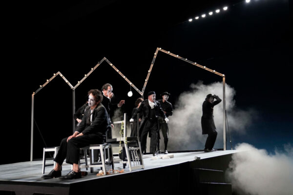 Eugène Ionesco DIE NASHÖRNER | Stadttheater Ingolstadt